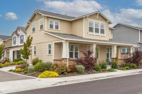 7521 Windward Dr, Rohnert Park, CA 94928