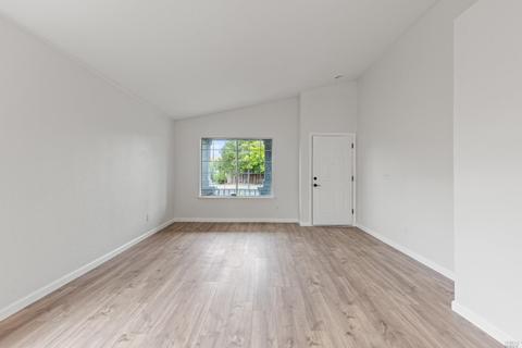 450 Carousel Dr, Vallejo, CA 94589 photo 6
