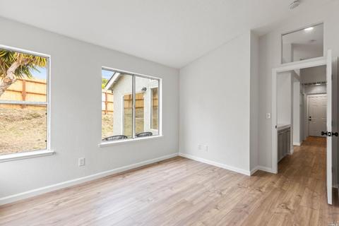 450 Carousel Dr, Vallejo, CA 94589 photo 28