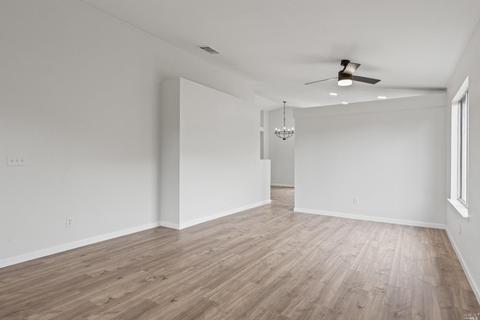 450 Carousel Dr, Vallejo, CA 94589 photo 8
