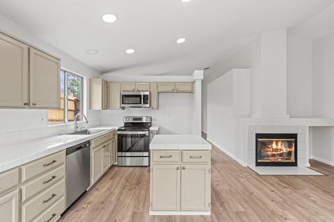 450 Carousel Dr, Vallejo, CA 94589 photo 16