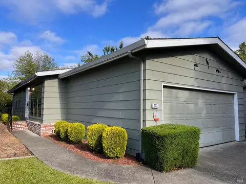 1955 Pinercrest Rd #223, Santa Rosa, CA 95403