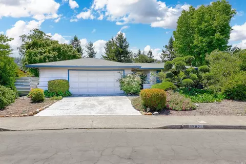 282 Mockingbird Cir, Santa Rosa, CA 95409