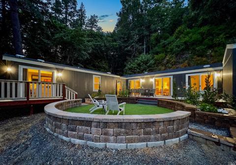 17660 Montesano Ln, Guerneville, CA 95446