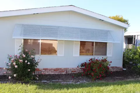 246 Parque Cabana Dr, Rohnert Park, CA 94928