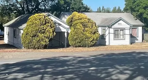2604 Petaluma Blvd N, Petaluma, CA 94952