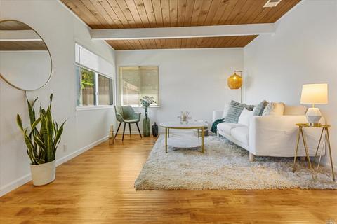 109 Del Sur St, Vallejo, CA 94591 photo 4