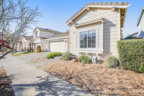 7127 17th Hole Dr, Windsor, CA 95492