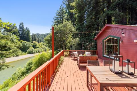 17447 Riverside Dr, Guerneville, CA 95446