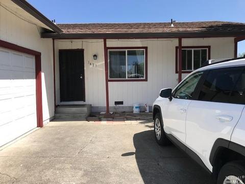 1427 Ditty Ave, Santa Rosa, CA 95403