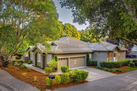 904 Melanie Ct, Petaluma, CA 94952