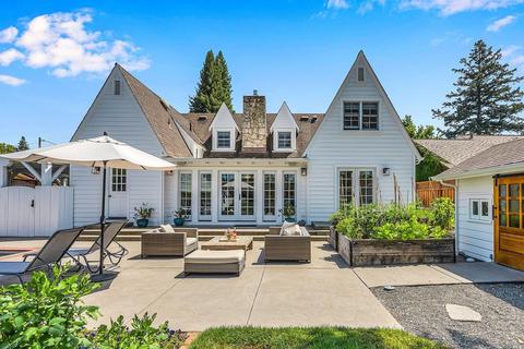313 Matheson St, Healdsburg, CA 95448