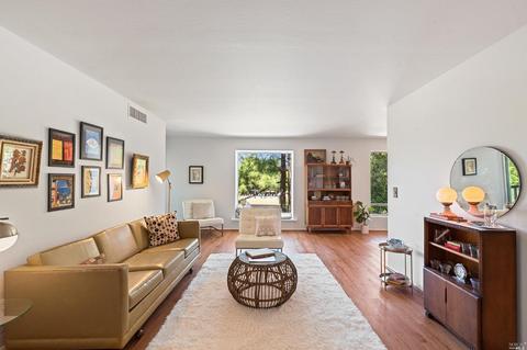 19 Forest Ln, San Rafael, CA 94903