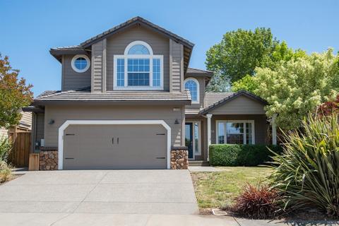 1558 Henry Way, Petaluma, CA 94954