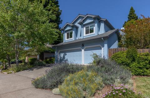 5076 Deerwood Dr, Santa Rosa, CA 95403