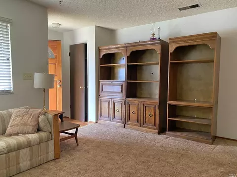 2472 Baltic Dr, Fairfield, CA 94533 photo 4