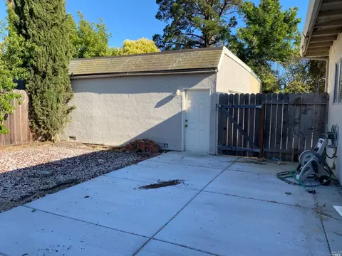 2472 Baltic Dr, Fairfield, CA 94533 photo 32