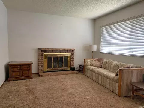 2472 Baltic Dr, Fairfield, CA 94533 photo 6