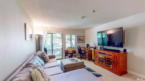 282 Sandpiper Ct, Novato, CA 94949
