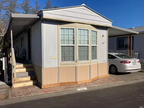 230 Bluejay Dr, Santa Rosa, CA 95409
