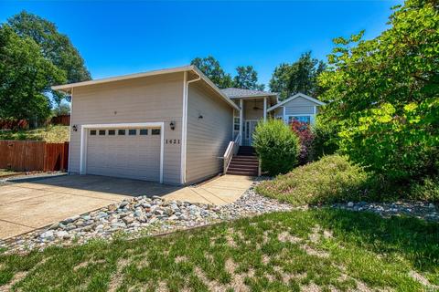 1421 Wild Oak Ct, Lakeport, CA 95453