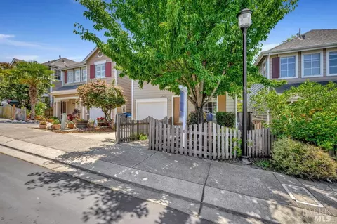 1013 Addison Cir, Petaluma, CA 94952 photo 2