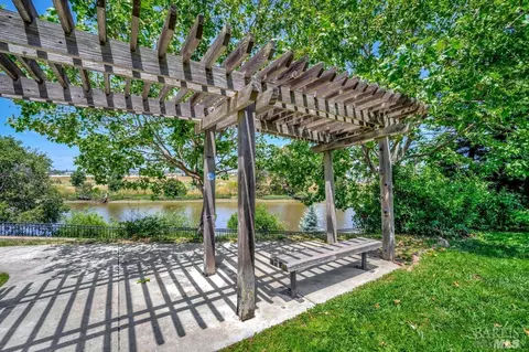1013 Addison Cir, Petaluma, CA 94952 photo 18