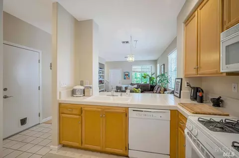 1013 Addison Cir, Petaluma, CA 94952 photo 12