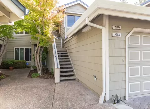 2086 Stonefield Ln, Santa Rosa, CA 95403