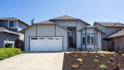 1419 Mathias Pl, Rohnert Park, CA 94928