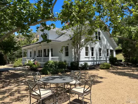 4701 Wallace Creek Rd, Healdsburg, CA 95448