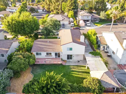 1025 Suffolk Way, Fairfield, CA 94533 photo 3