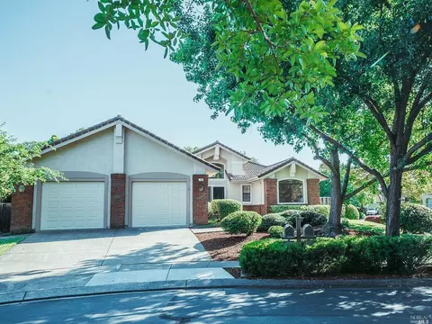 133 Silverado Springs Dr, Napa, CA 94558