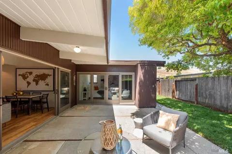 700 Bamboo Ter, San Rafael, CA 94903