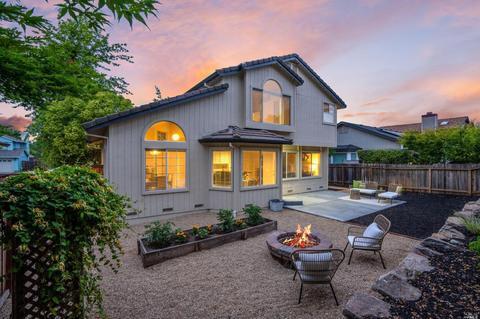 9575 Wellington Cir, Windsor, CA 95492 photo 2