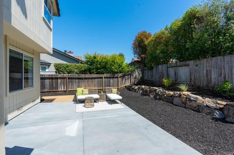 9575 Wellington Cir, Windsor, CA 95492 photo 6