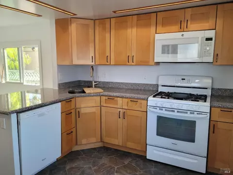 2130 Redwood Hwy #D2, Greenbrae, CA 94904