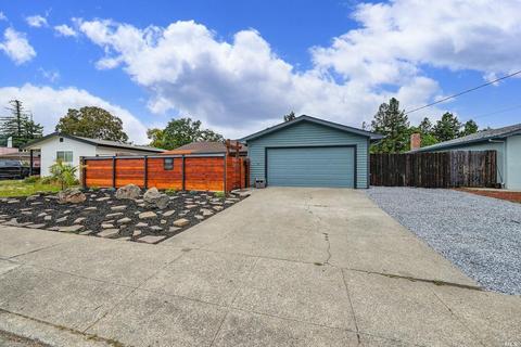 1459 Donna St, Novato, CA 94947 photo 2