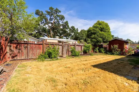 4501 Sunnycrest Dr, Ukiah, CA 95482 photo 17