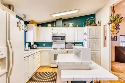 4501 Sunnycrest Dr, Ukiah, CA 95482 photo 4