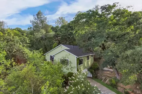 47 Sunnyhill Ln, Napa, CA 94558
