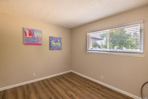 504 Nut Tree Ct, Vacaville, CA 95687 photo 26
