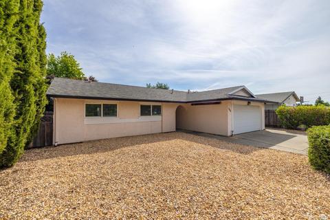 504 Nut Tree Ct, Vacaville, CA 95687 photo 3