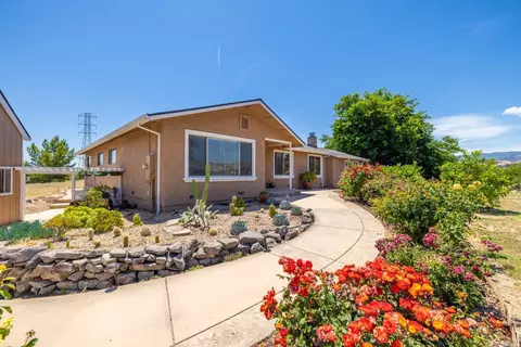 4196 Skyhawk Ln, Vacaville, CA 95688