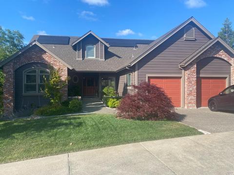6267 Meadowstone Dr, Santa Rosa, CA 95409