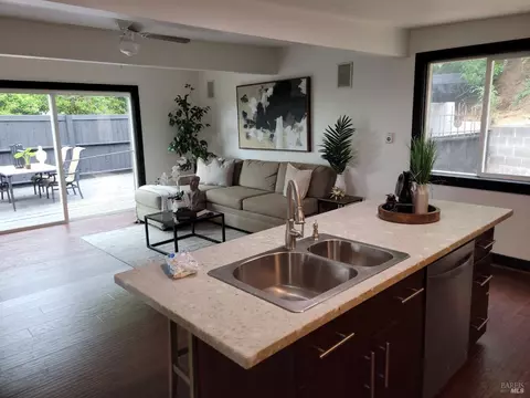 549 Hichborn St, Vallejo, CA 94590