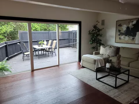 549 Hichborn St, Vallejo, CA 94590 photo 4