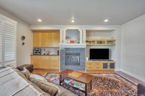 8826 Holly Leaf Dr, Windsor, CA 95492 photo 8