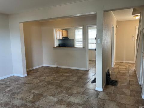 8 Werden St, Vallejo, CA 94590 photo 5