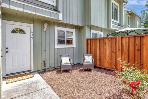 659 Racquet Club Cir, Rohnert Park, CA 94928